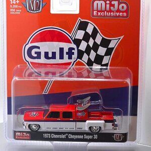 1973 CHEVROLET CHEYENNE SUPER 30 DUALLY GULF SQUAREBODY TRUCK